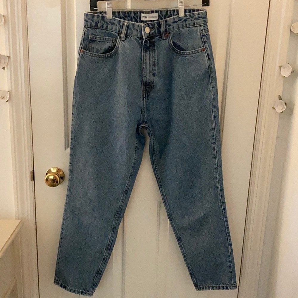 Zara Mom Fit jeans, size US 8